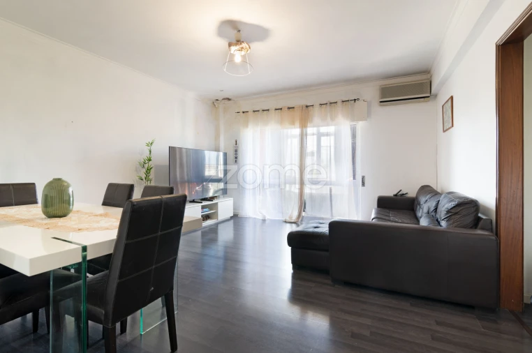 Apartamento T2 para Venda em Amora Foto 14