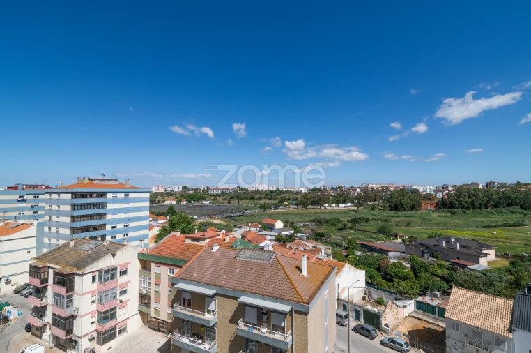 Apartamento T2 para Venda em Amora Foto 35