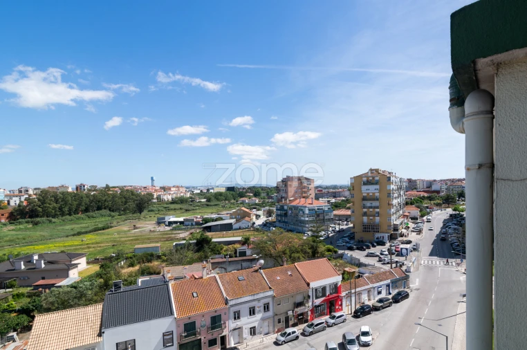 Apartamento T2 para Venda em Amora Foto 31