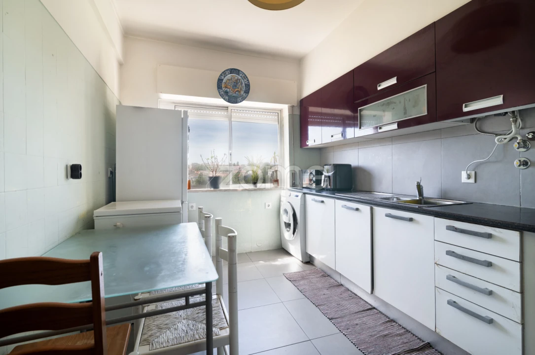 Apartamento T2 para Venda em Amora Foto 1