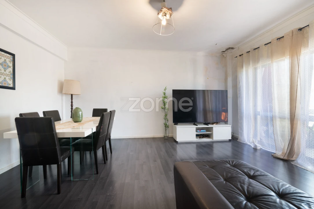 Apartamento T2 para Venda em Amora Foto 12