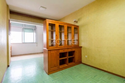 Apartamento T1 para Venda em Águas Livres