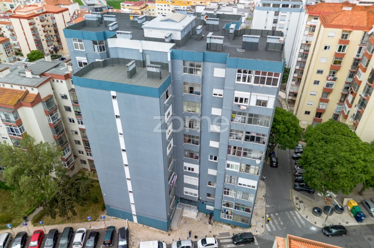 Apartamento T1 para Venda em Águas Livres Foto 11
