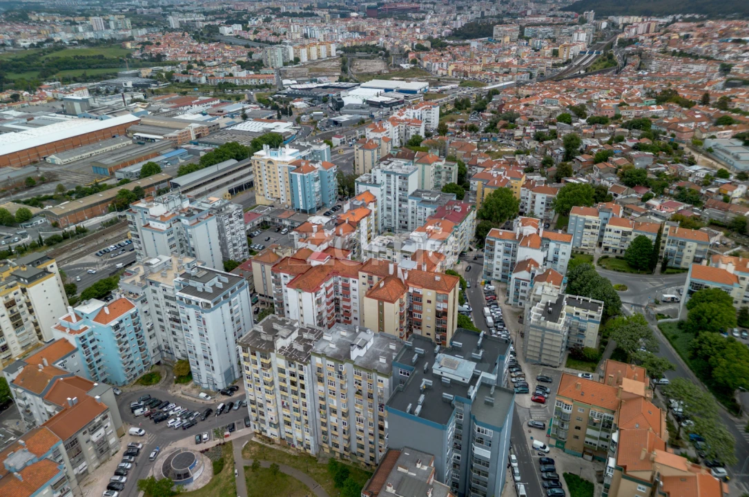 Apartamento T1 para Venda em Águas Livres Foto 14