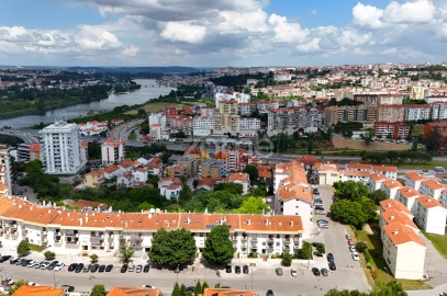 Apartamento T1 para Venda em Santo Antonio dos Olivais