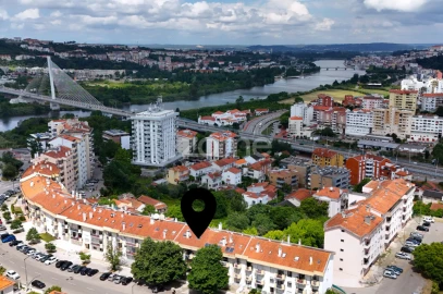 Apartamento T1 para Venda em Santo Antonio dos Olivais