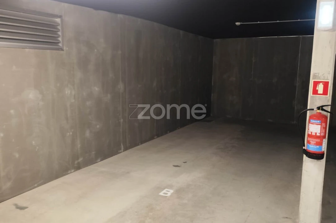 Apartamento T2 para Venda em Santo Antonio dos Olivais Foto 23