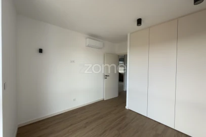 Apartamento T2 para Venda em Santo Antonio dos Olivais