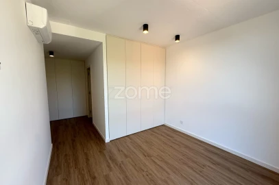 Apartamento T2 para Venda em Santo Antonio dos Olivais