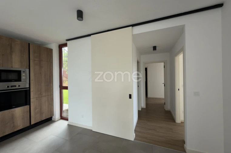 Apartamento T2 para Venda em Santo Antonio dos Olivais Foto 9