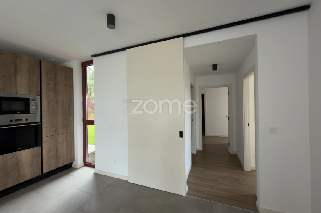 Apartamento T2 para Venda em Santo Antonio dos Olivais Foto 9