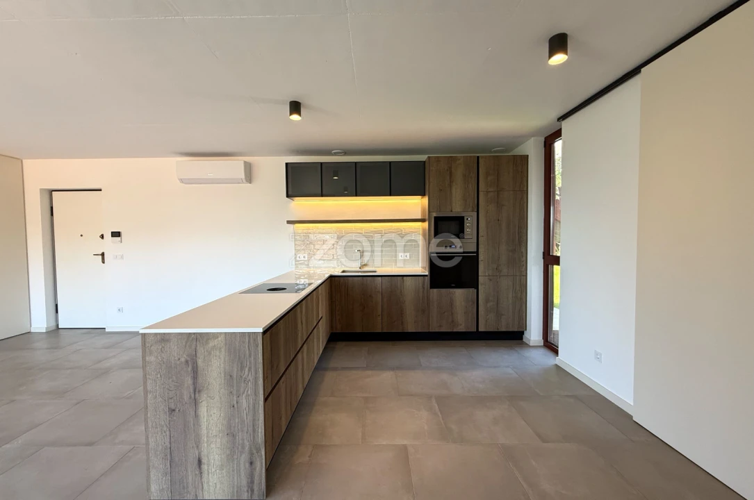 Apartamento T2 para Venda em Santo Antonio dos Olivais Foto 5