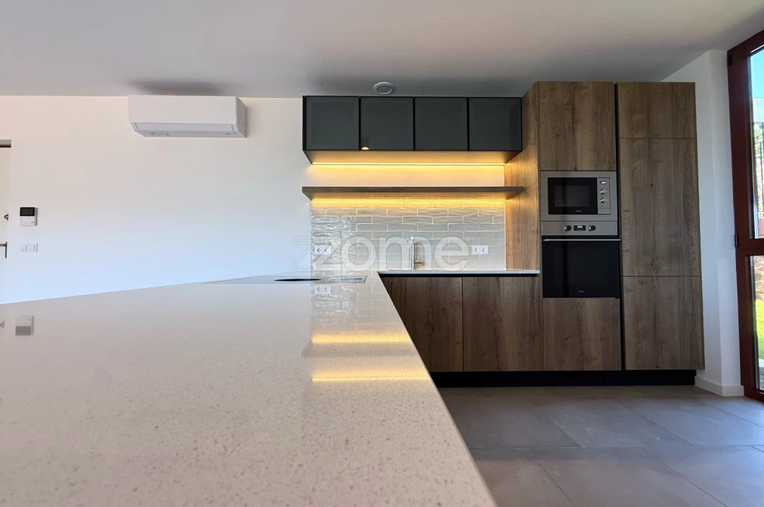 Apartamento T2 para Venda em Santo Antonio dos Olivais Foto 7