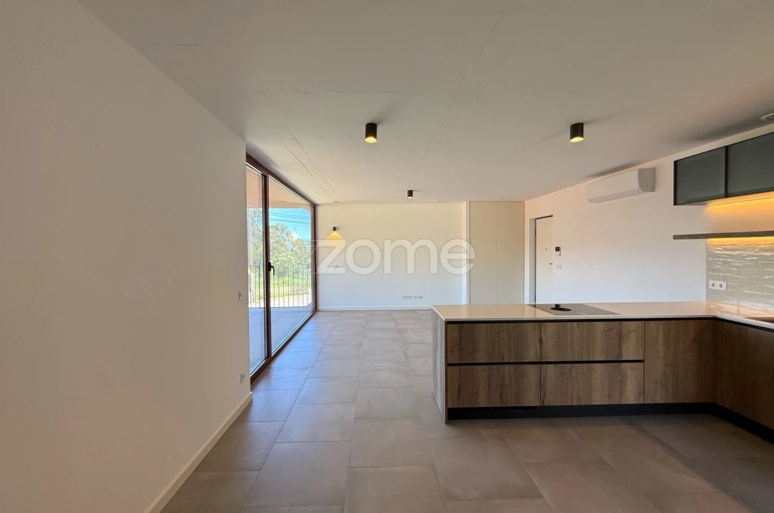 Apartamento T2 para Venda em Santo Antonio dos Olivais Foto 10