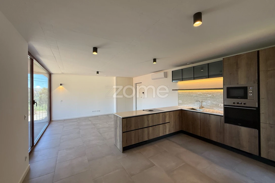 Apartamento T2 para Venda em Santo Antonio dos Olivais Foto 11