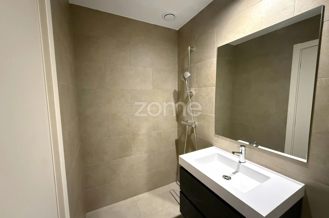 Apartamento T2 para Venda em Santo Antonio dos Olivais Foto 17