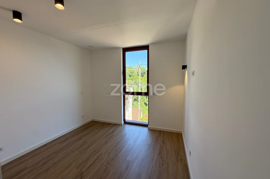 Apartamento T2 para Venda em Santo Antonio dos Olivais Foto 20