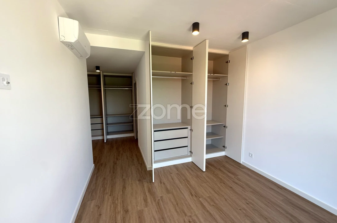 Apartamento T2 para Venda em Santo Antonio dos Olivais Foto 22
