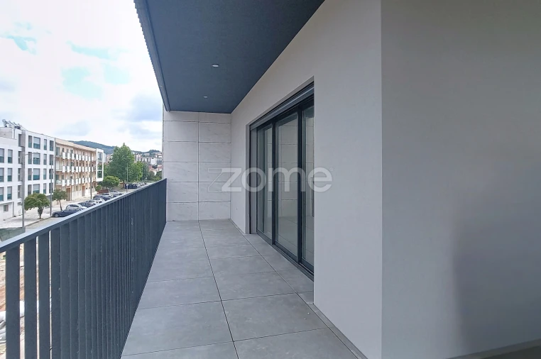 Apartamento T3 para Venda em Santo Antonio dos Olivais Foto 10