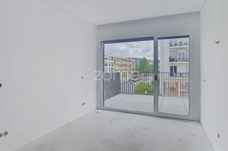 Apartamento T3 para Venda em Santo Antonio dos Olivais Foto 11