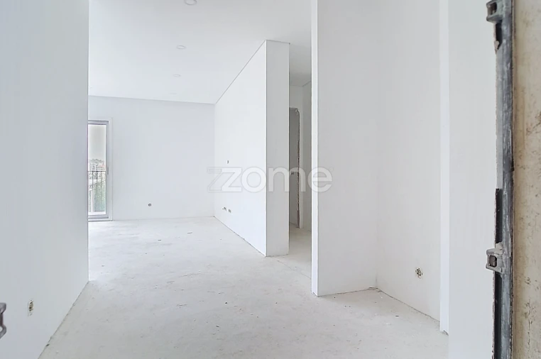 Apartamento T3 para Venda em Santo Antonio dos Olivais Foto 5