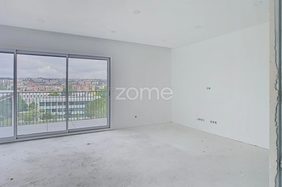 Apartamento T3 para Venda em Santo Antonio dos Olivais Foto 6