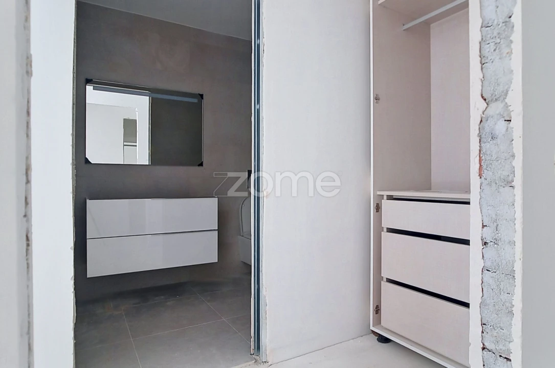 Apartamento T3 para Venda em Santo Antonio dos Olivais Foto 17