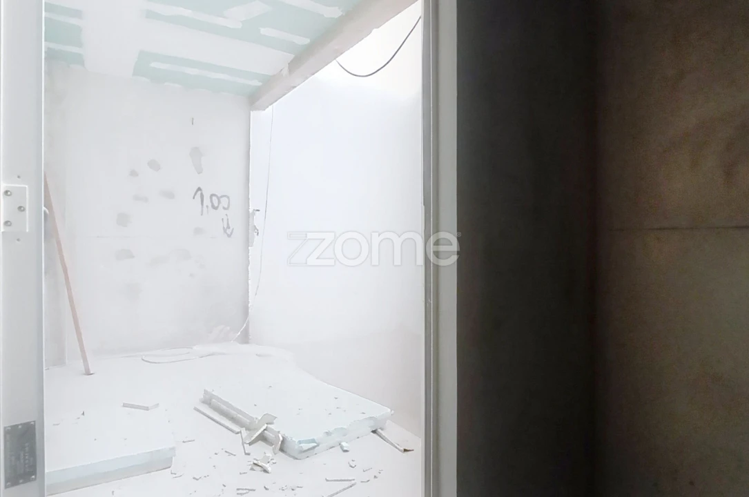 Apartamento T3 para Venda em Santo Antonio dos Olivais Foto 23
