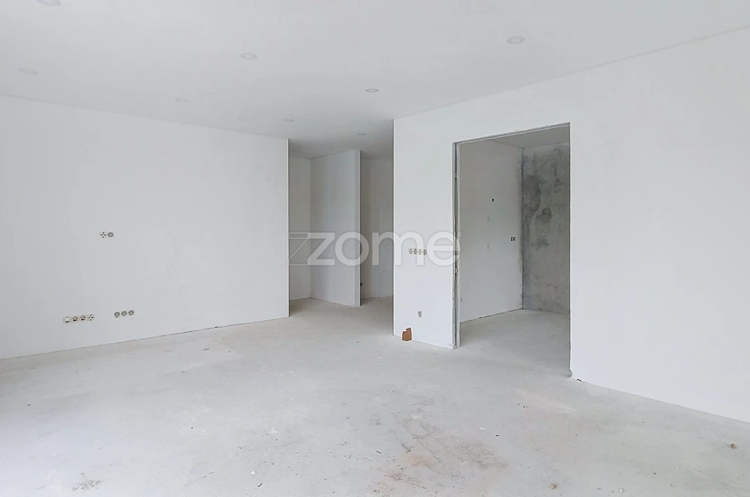 Apartamento T3 para Venda em Santo Antonio dos Olivais Foto 7