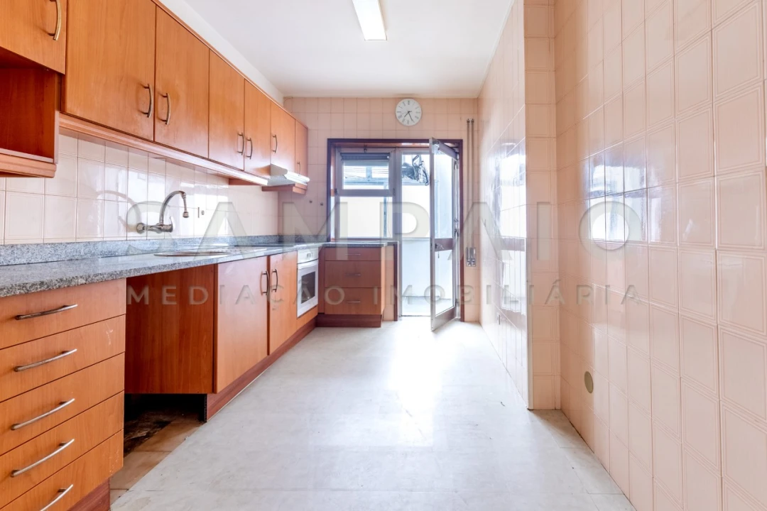 Apartamento T3 para Venda em Rio Tinto Foto 1
