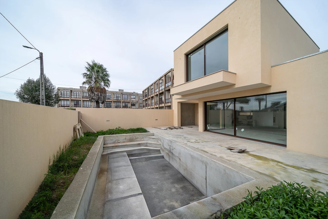 Moradia T4 para Venda em São Felix da Marinha Foto 32