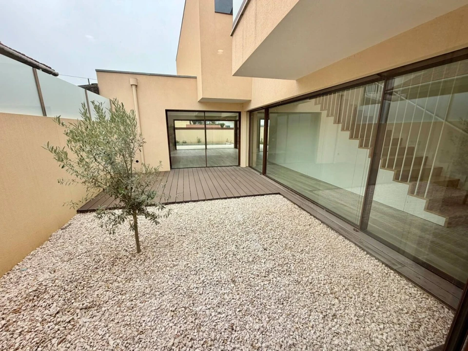 Moradia T4 para Venda em São Felix da Marinha Foto 10