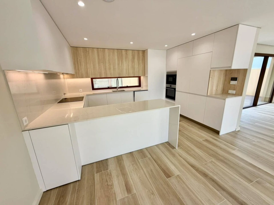 Moradia T4 para Venda em São Felix da Marinha Foto 21