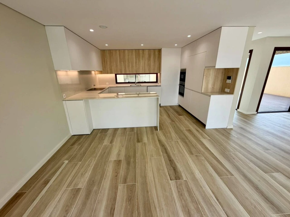 Moradia T4 para Venda em São Felix da Marinha Foto 23