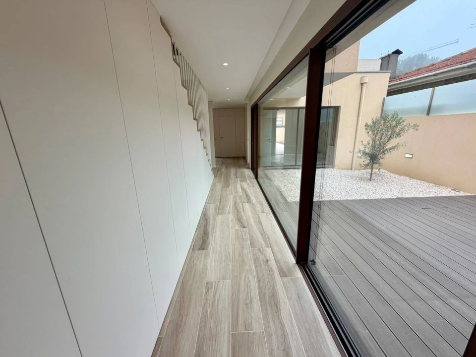 Moradia T4 para Venda em São Felix da Marinha Foto 25