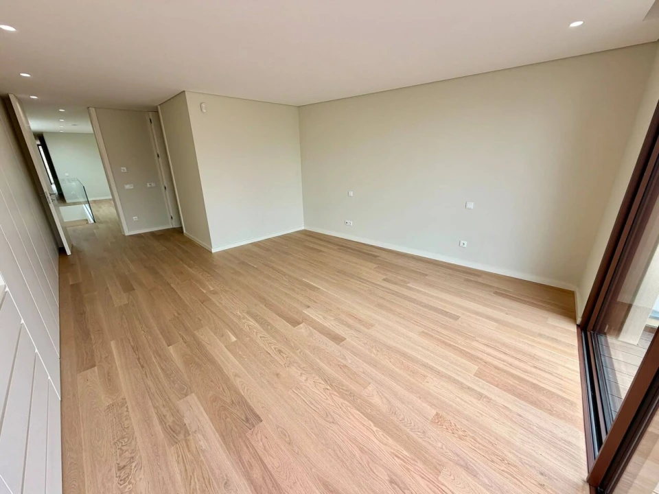 Moradia T4 para Venda em São Felix da Marinha Foto 28