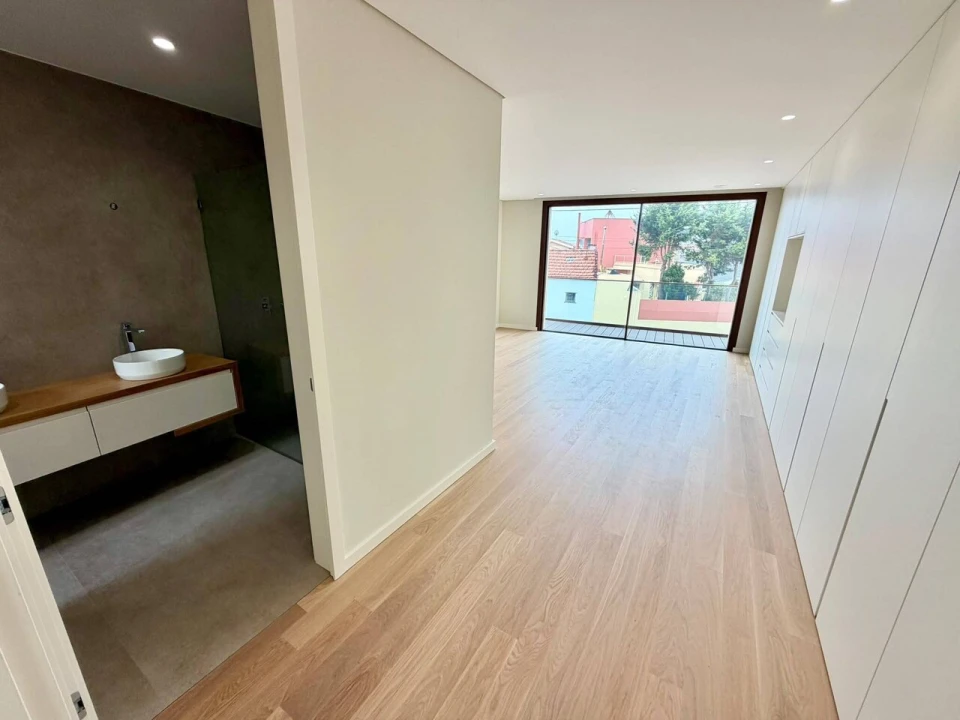 Moradia T4 para Venda em São Felix da Marinha Foto 31
