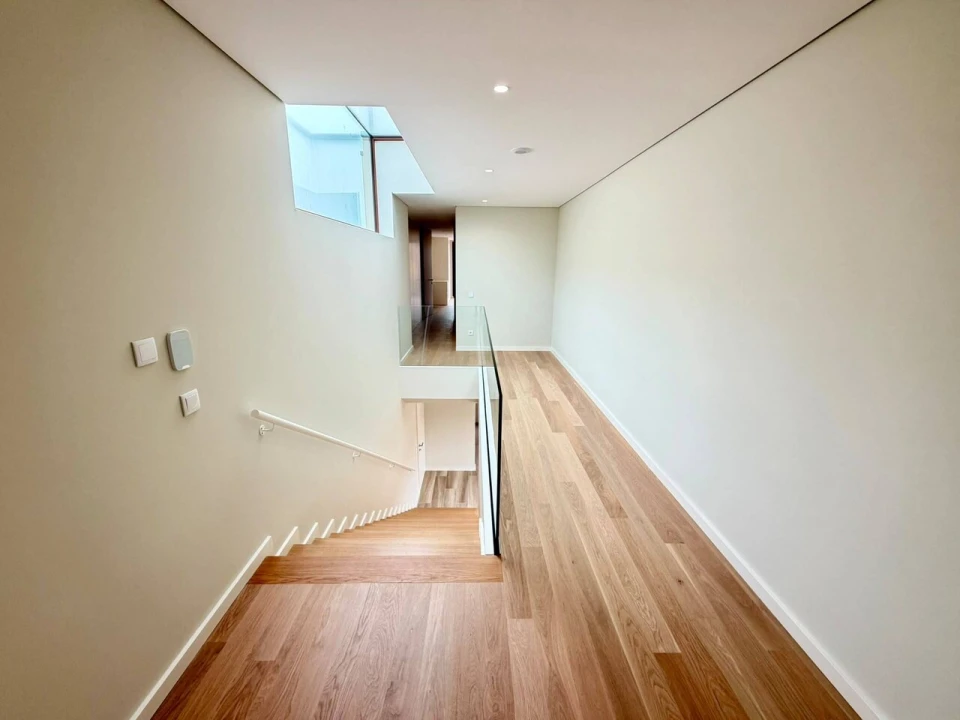 Moradia T4 para Venda em São Felix da Marinha Foto 32