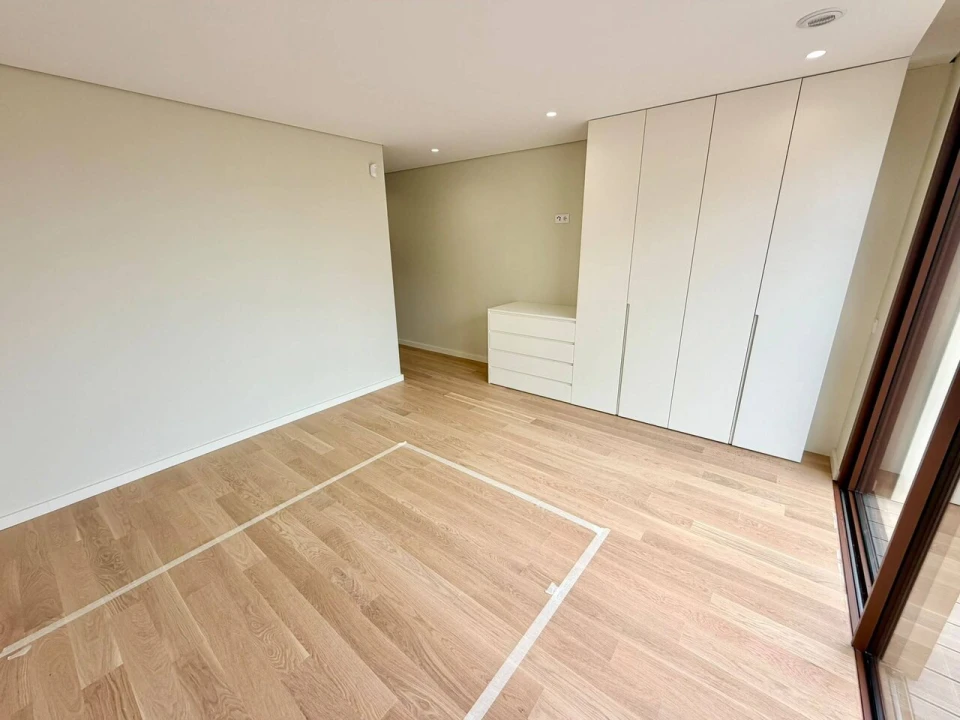 Moradia T4 para Venda em São Felix da Marinha Foto 40
