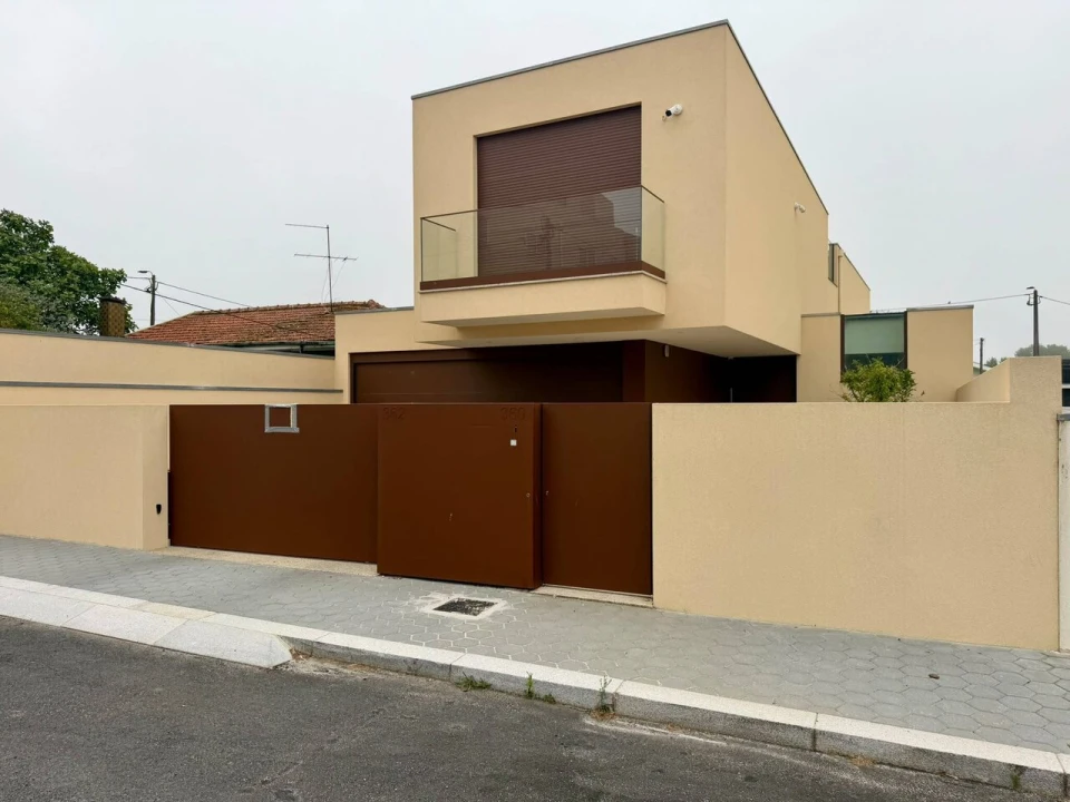 Moradia T4 para Venda em São Felix da Marinha Foto 44