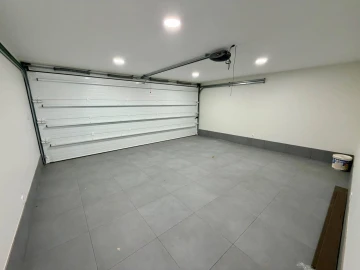 Moradia T4 para Venda em São Felix da Marinha