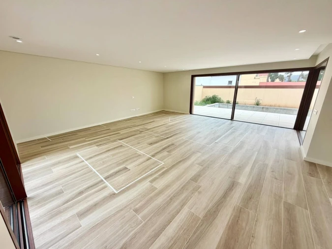 Moradia T4 para Venda em São Felix da Marinha Foto 17