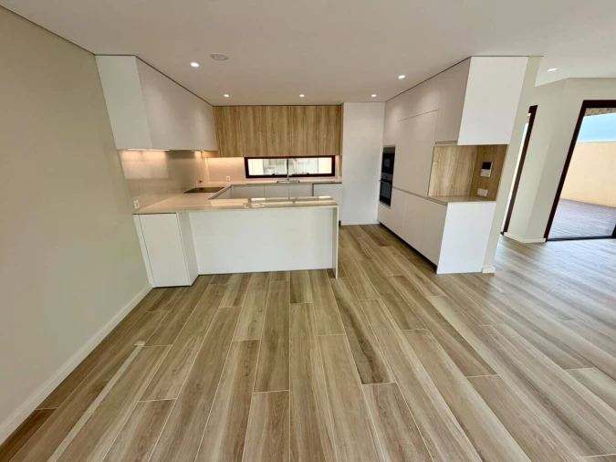 Moradia T4 para Venda em São Felix da Marinha Foto 23