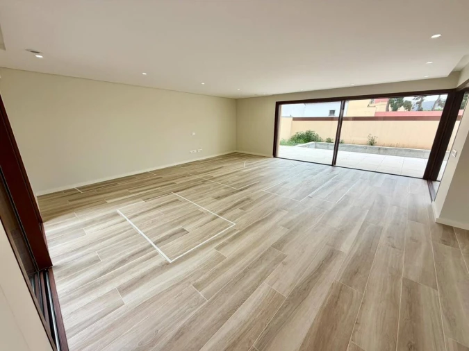 Moradia T4 para Venda em São Felix da Marinha Foto 24