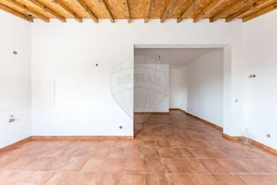 Moradia T1 para Venda em Manique do Intendente, Vila Nova de São Pedro e Maçussa