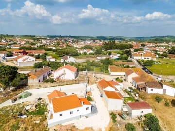 Moradia T1 para Venda em Manique do Intendente, Vila Nova de São Pedro e Maçussa