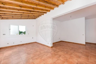 Moradia T1 para Venda em Manique do Intendente, Vila Nova de São Pedro e Maçussa