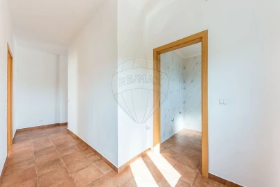 Moradia T1 para Venda em Manique do Intendente, Vila Nova de São Pedro e Maçussa