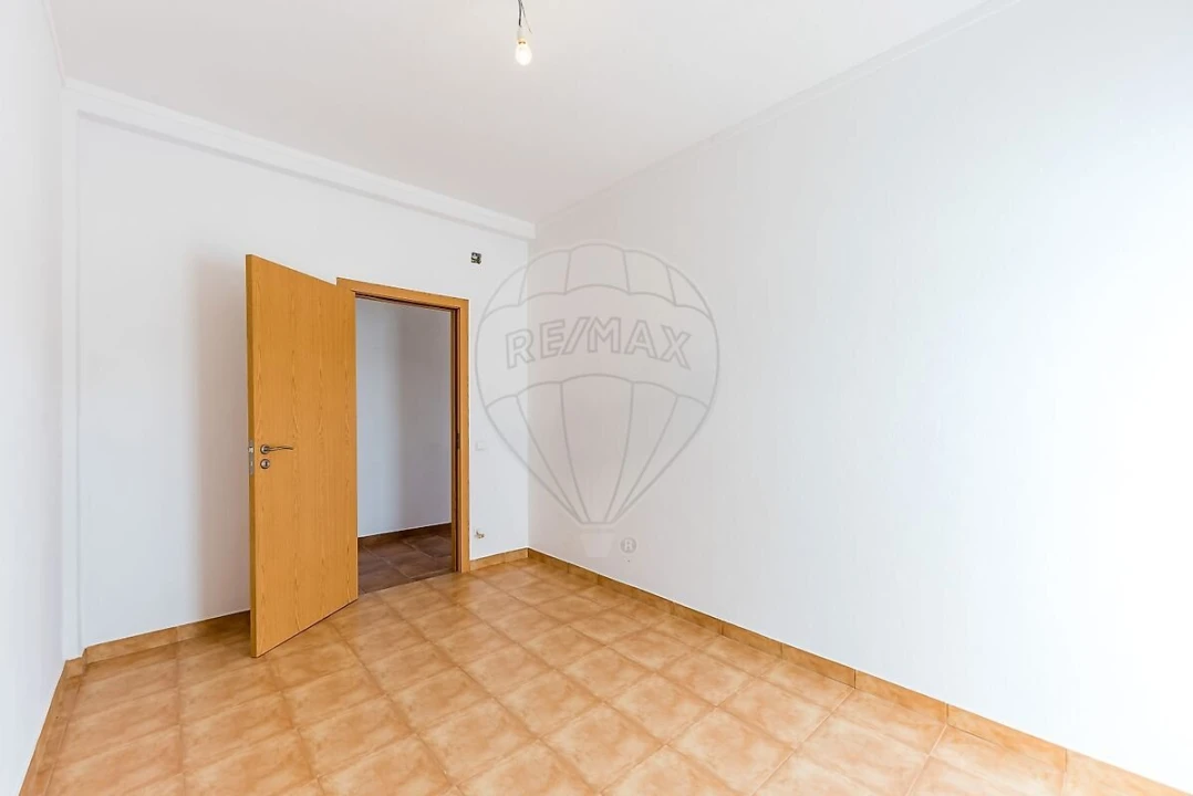 Moradia T1 para Venda em Manique do Intendente, Vila Nova de São Pedro e Maçussa Foto 8