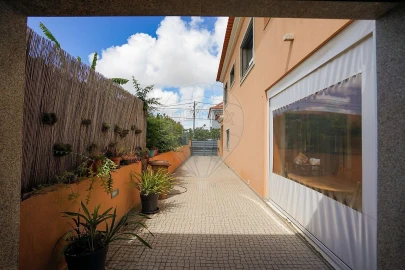Moradia T4 para Venda em Fernao Ferro